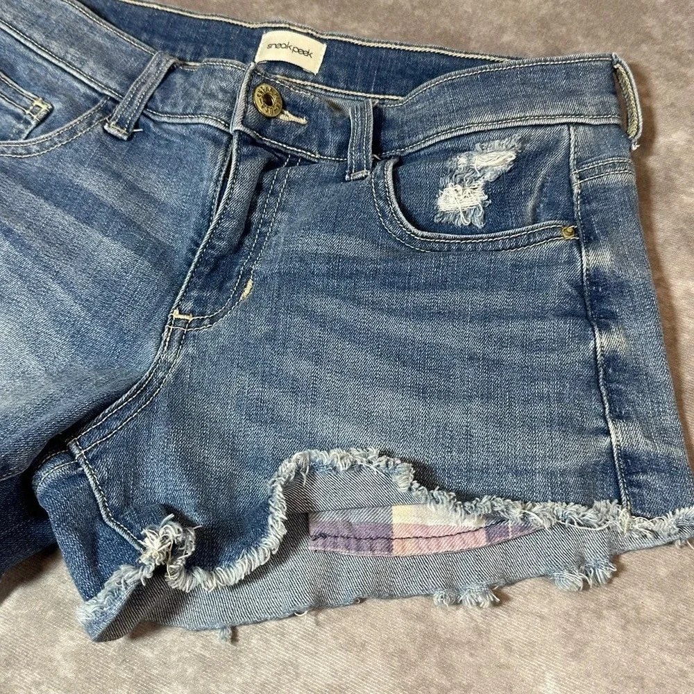 Sneak Peek Denim Shorts Womens Size S Blue Mid Rise Distressed Cut Off Frayed - Picture 2 of 7